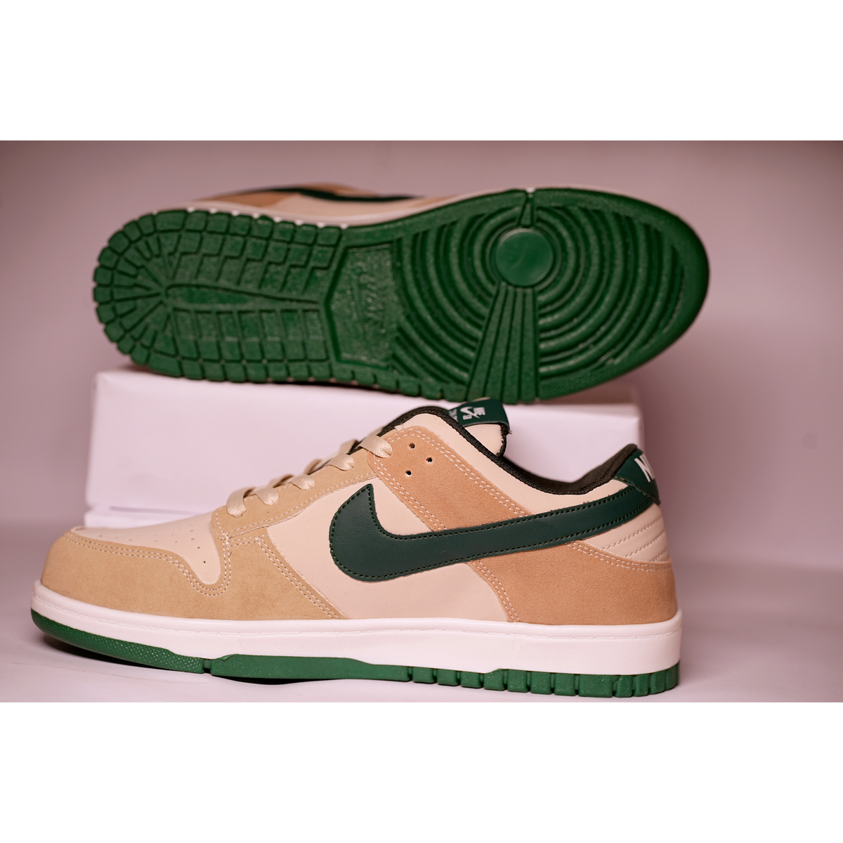 Nike SB Dunk Low Pro Albino & Preto